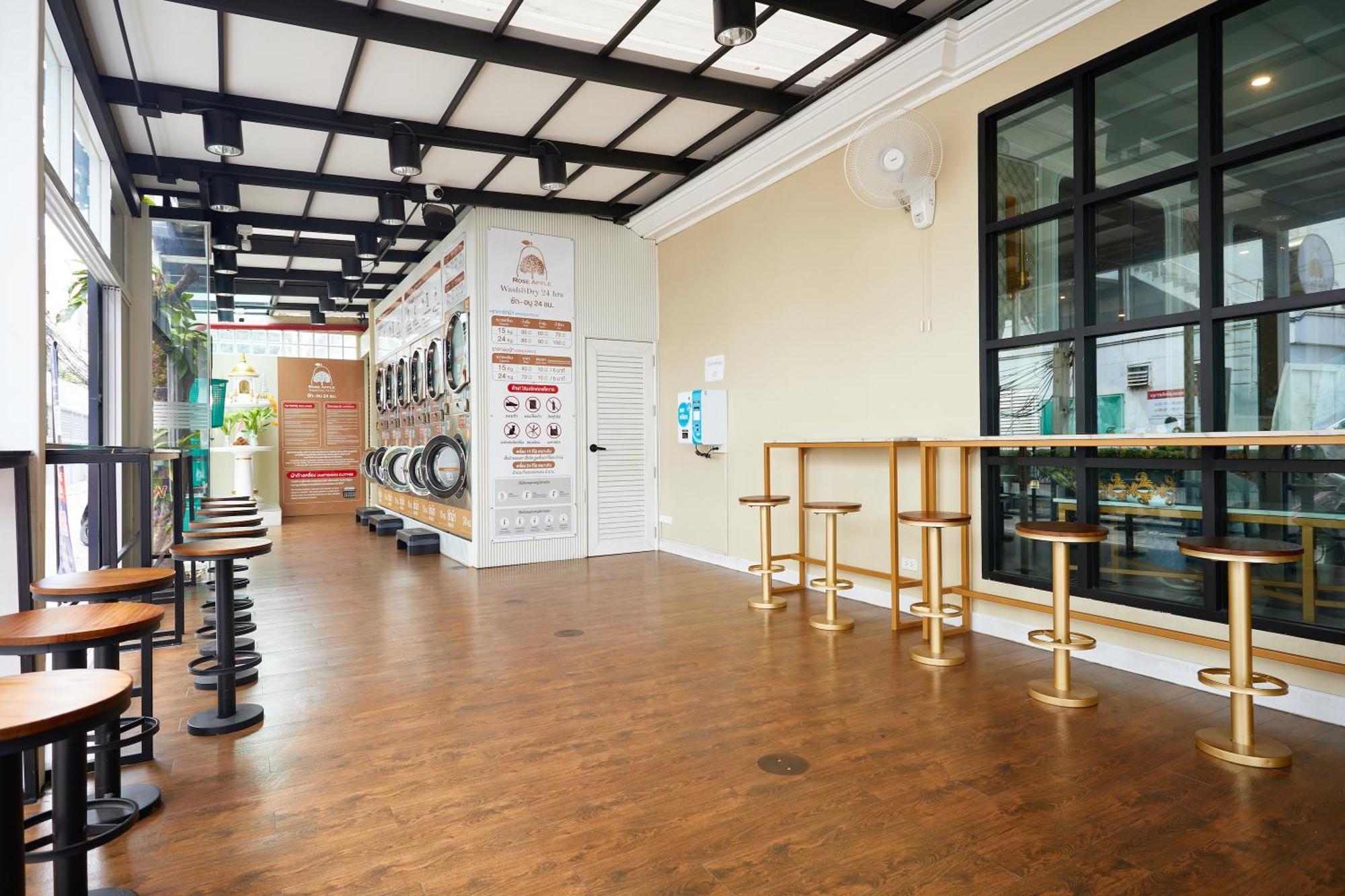 Rose Apple Hotel Бангкок Экстерьер фото