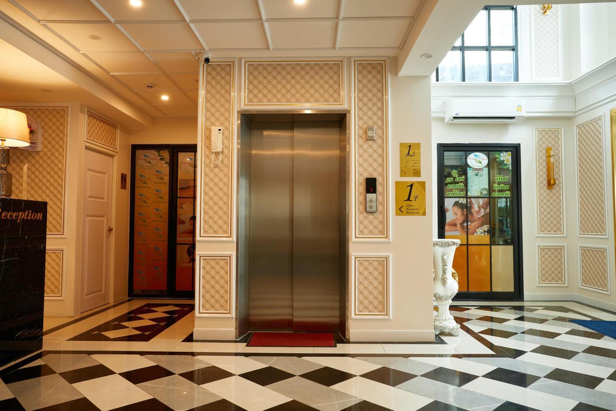 Rose Apple Hotel Бангкок Экстерьер фото